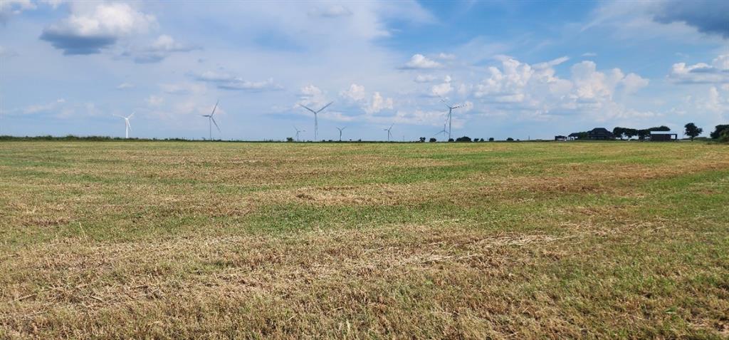 1397 Cr 338 Gainesville Tx 76240 Gainesville, TX 76240 - Photo 33 of 36 a view of an ocean and a yard