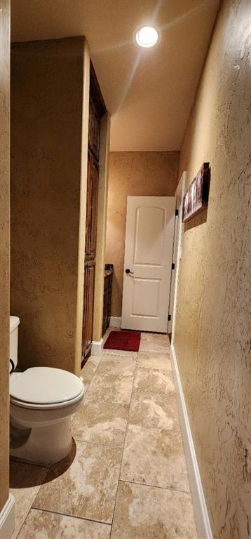 1397 Cr 338 Gainesville Tx 76240 Gainesville, TX 76240 - Photo 9 of 36 a bathroom with a sink and a toilet