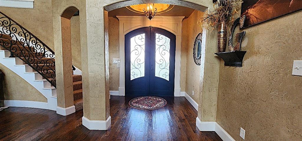 1397 Cr 338 Gainesville Tx 76240 Gainesville, TX 76240 - Photo 10 of 36 a view of entryway with wooden floor