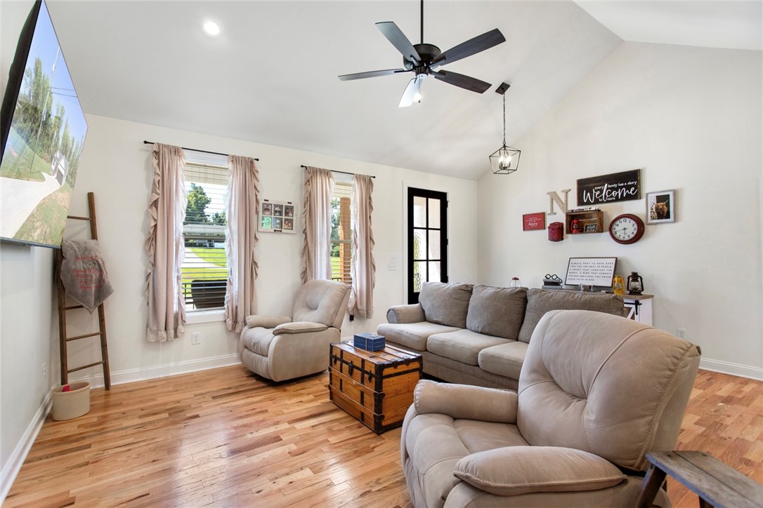 302 West Quincy Road Seneca, SC 29678 - Photo 2 of 41 Gallery Image 2