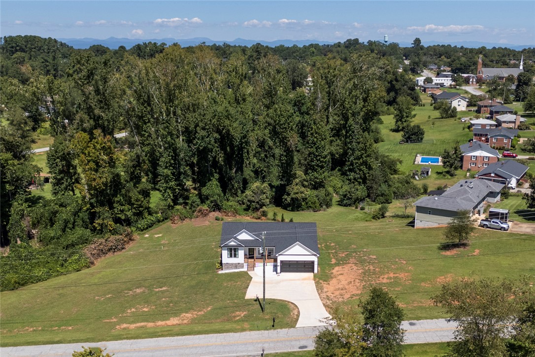 302 West Quincy Road Seneca, SC 29678 - Photo 28 of 41 Gallery Image 28
