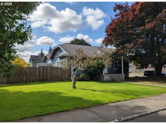 $499,900 | 431 Southwest 3rd Avenue, Canby, OR 97013