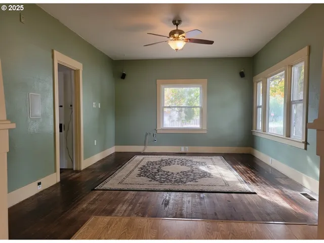 $499,900 | 431 Southwest 3rd Avenue, Canby, OR 97013