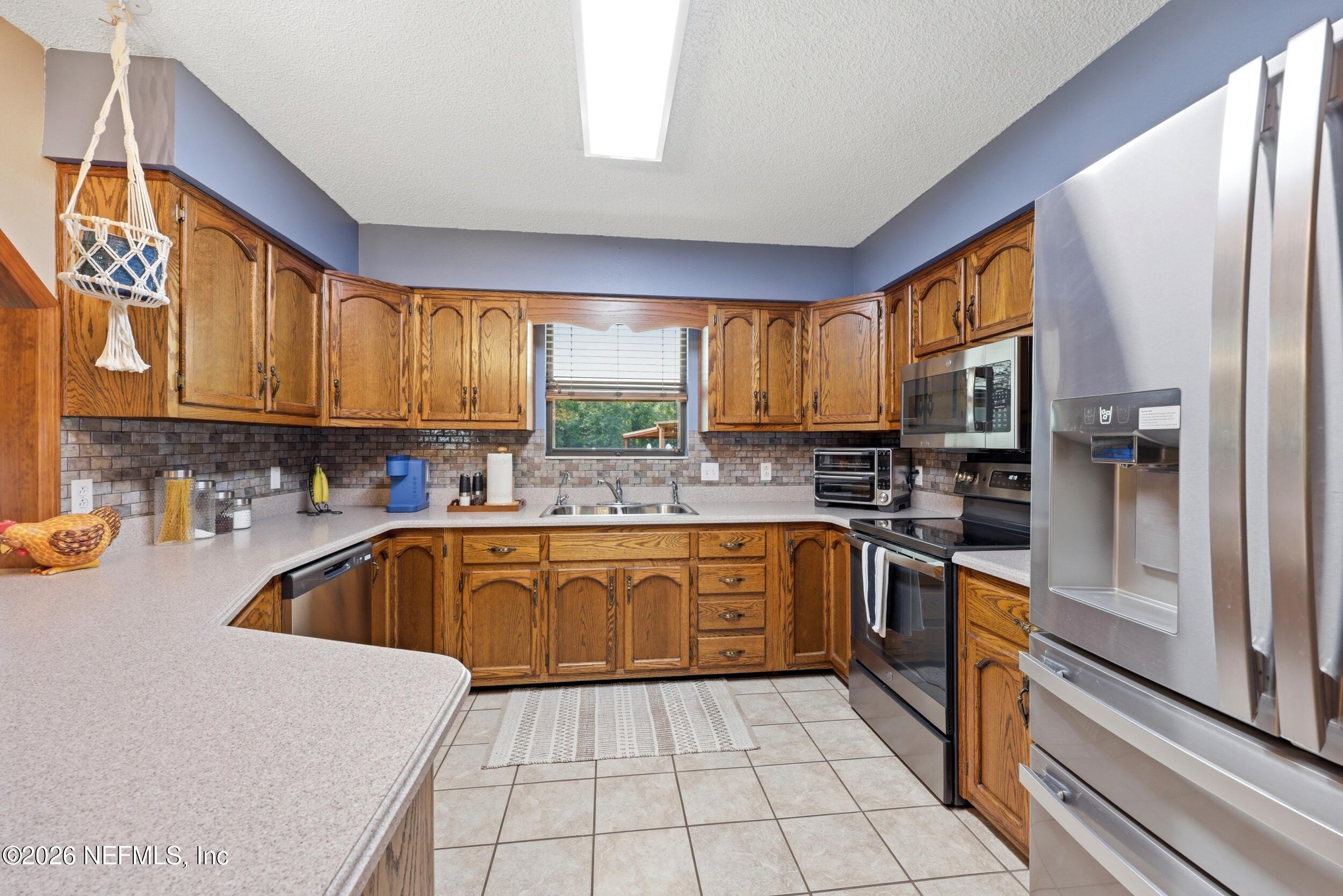 106 Krantz Road Palatka, FL 32177 - Photo 10 of 64 10_the real estateographers_009