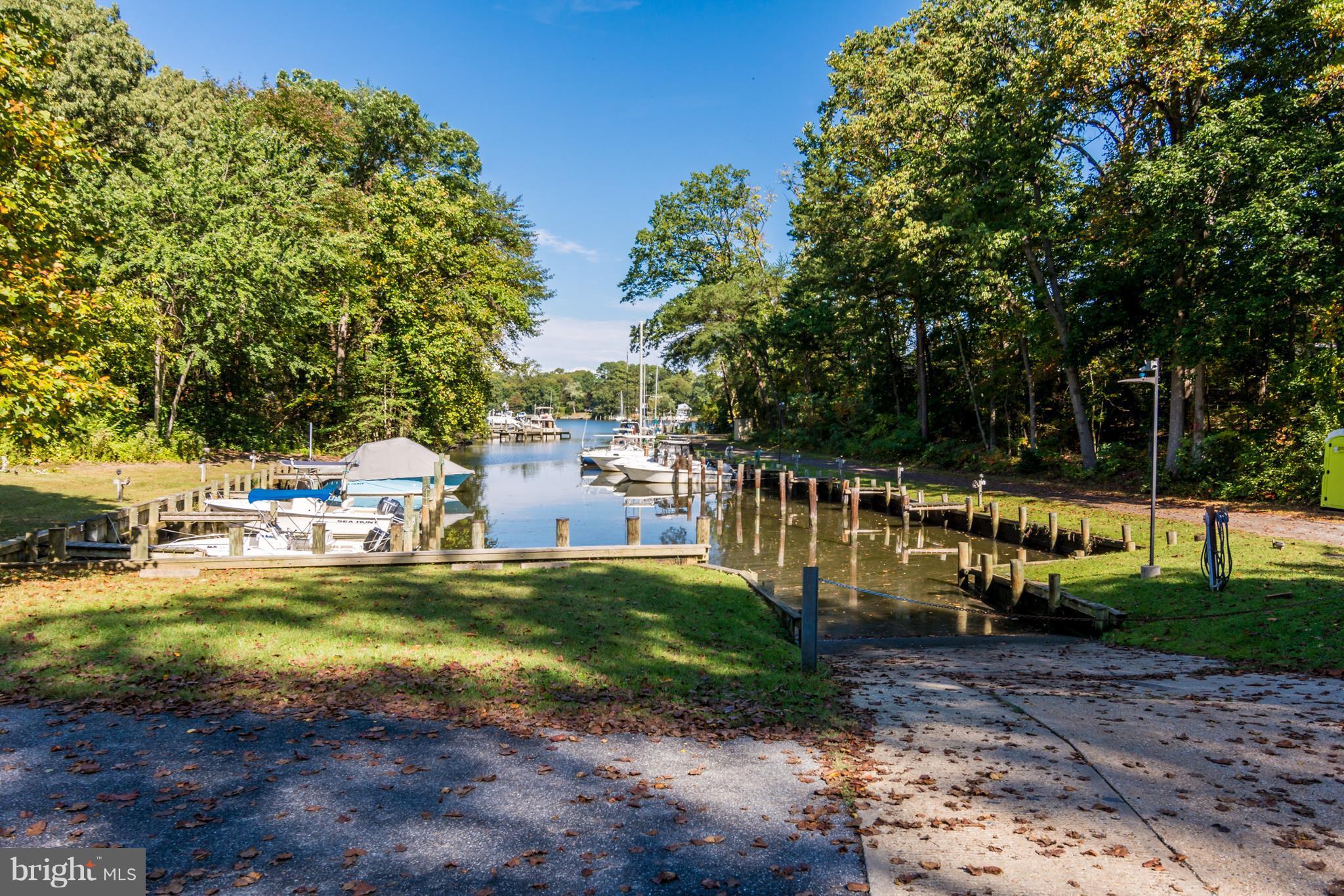 410 Edgewater Road Pasadena, MD 21122 - Photo 26 of 26 Community Boat Ramp and Pier