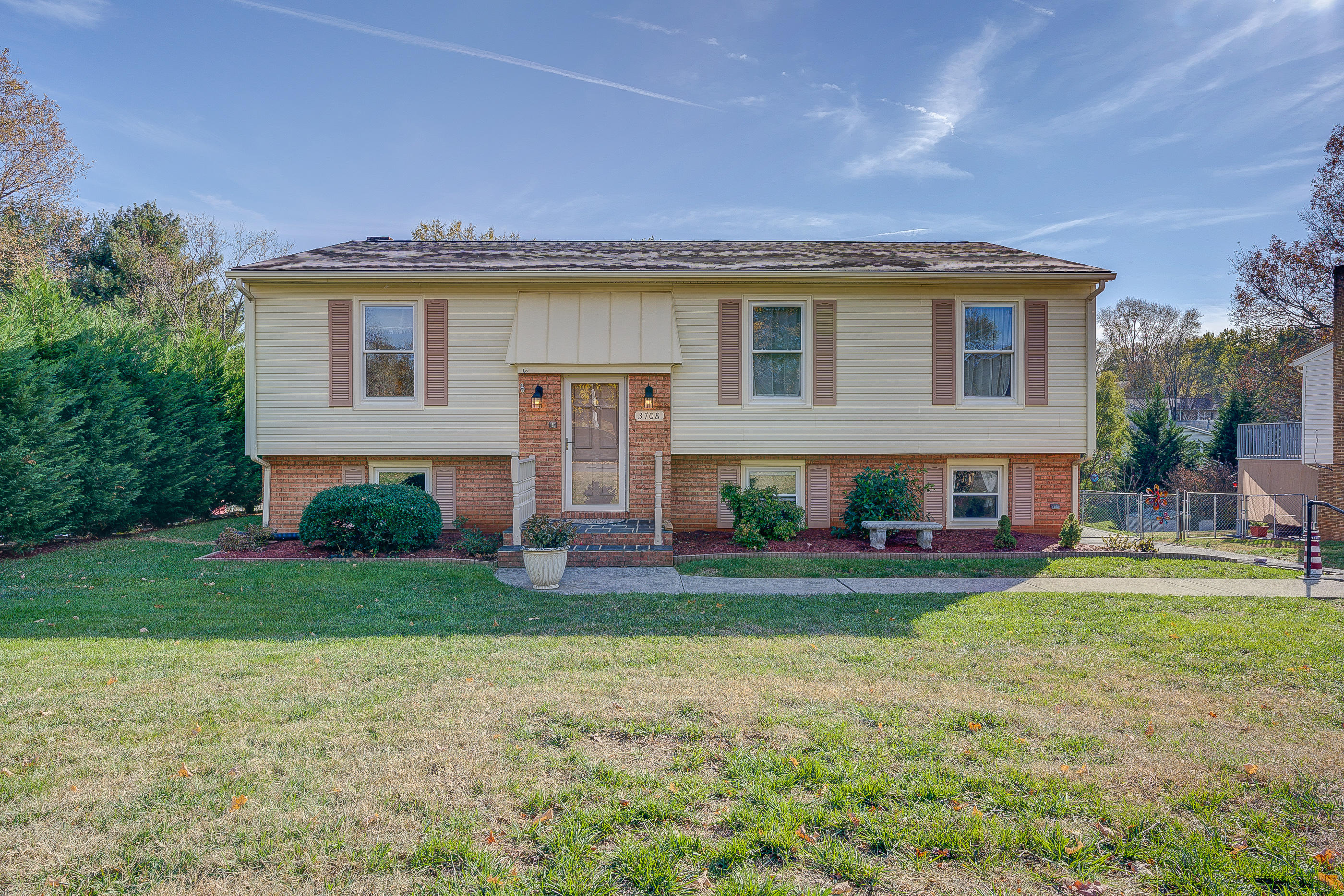 3708 Bower Road Roanoke, VA 24018 - Photo 1 of 34 front