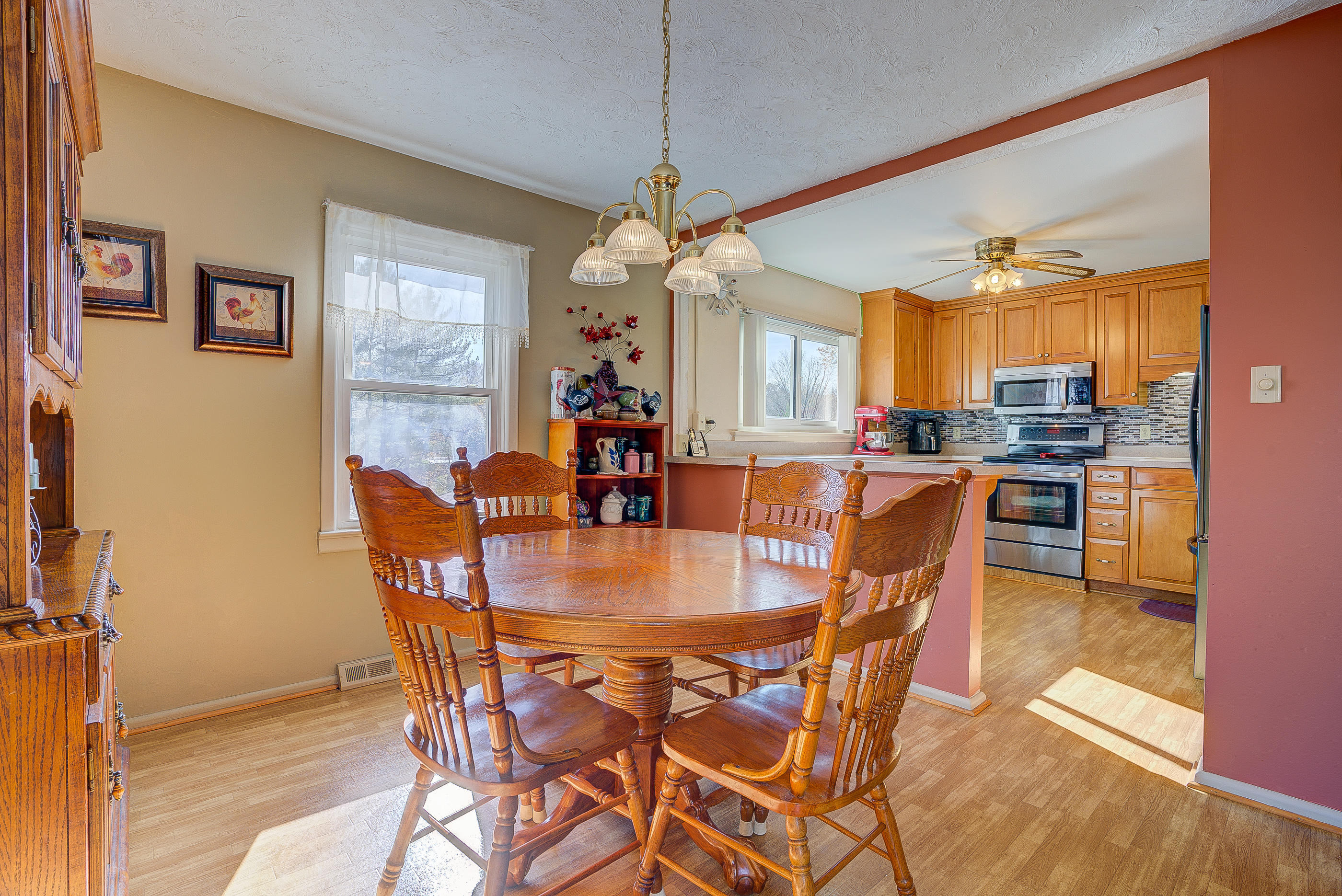3708 Bower Road Roanoke, VA 24018 - Photo 7 of 34 20