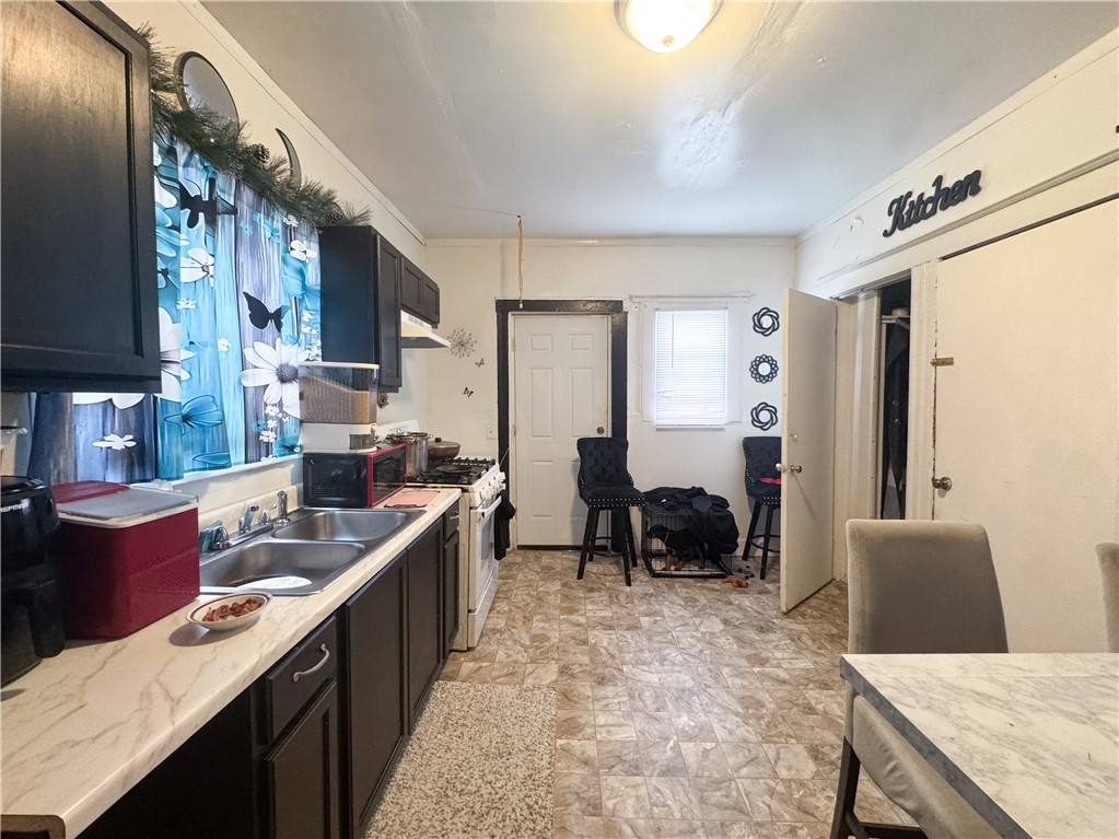 365 Weaver Street Rochester, NY 14621 - Photo 8 of 19