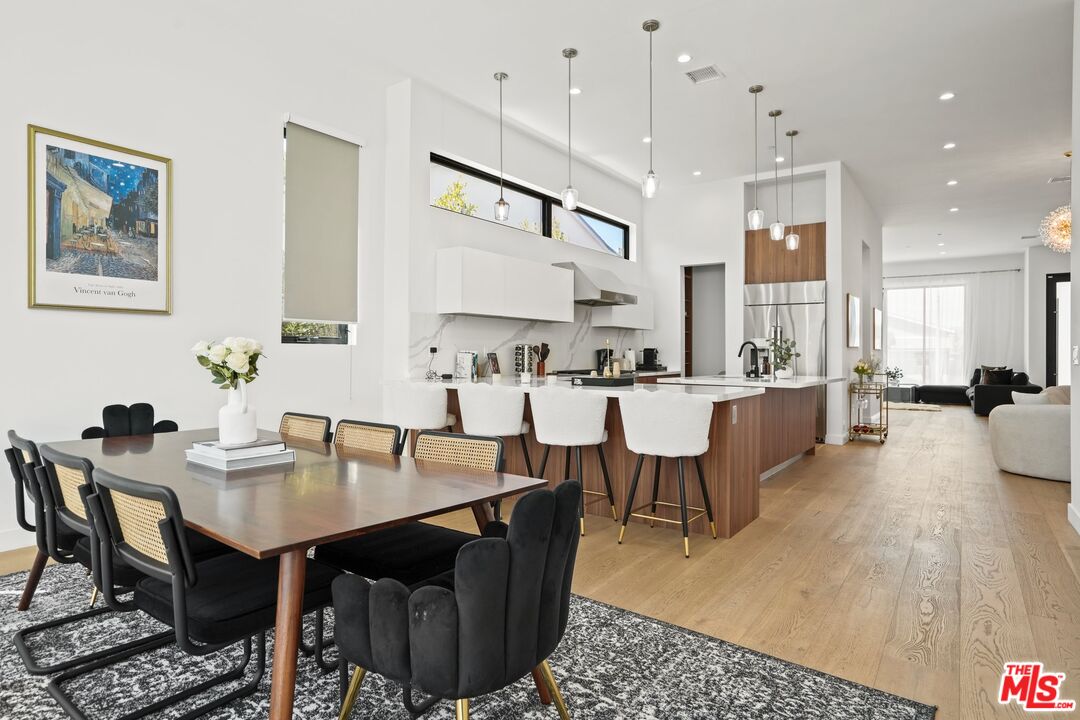 12136 Clarkson Road Los Angeles, CA 90064 - Photo 14 of 38