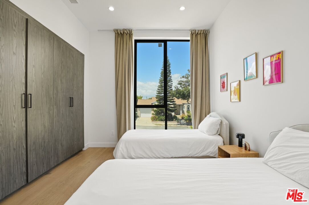 12136 Clarkson Road Los Angeles, CA 90064 - Photo 26 of 38