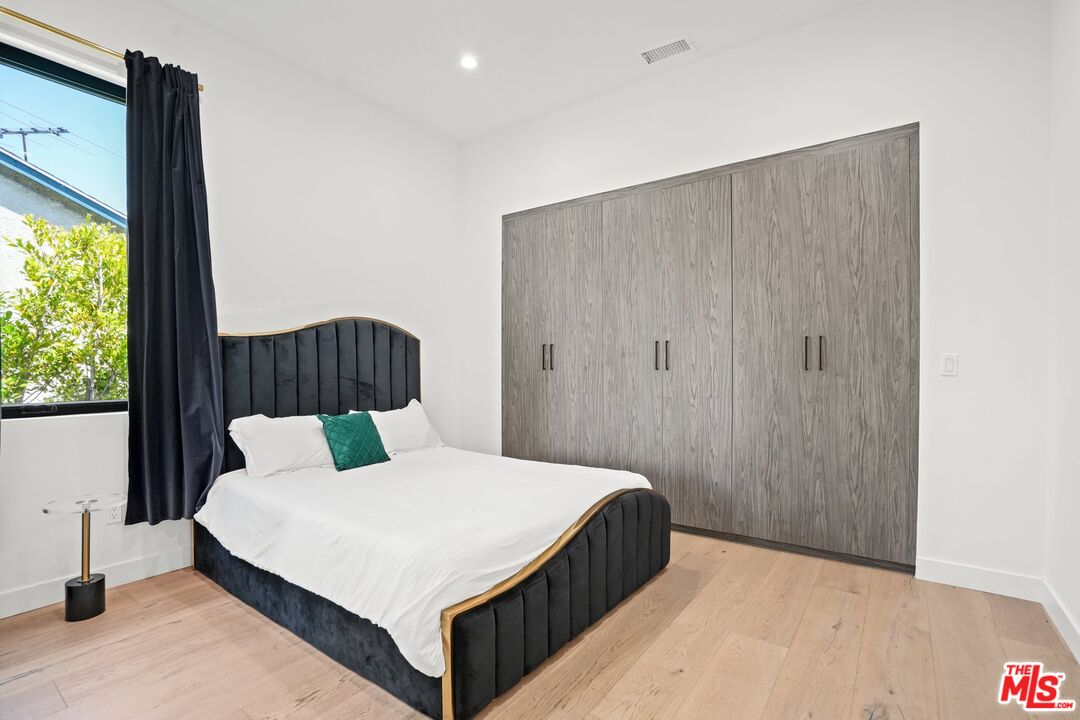 12136 Clarkson Road Los Angeles, CA 90064 - Photo 30 of 38