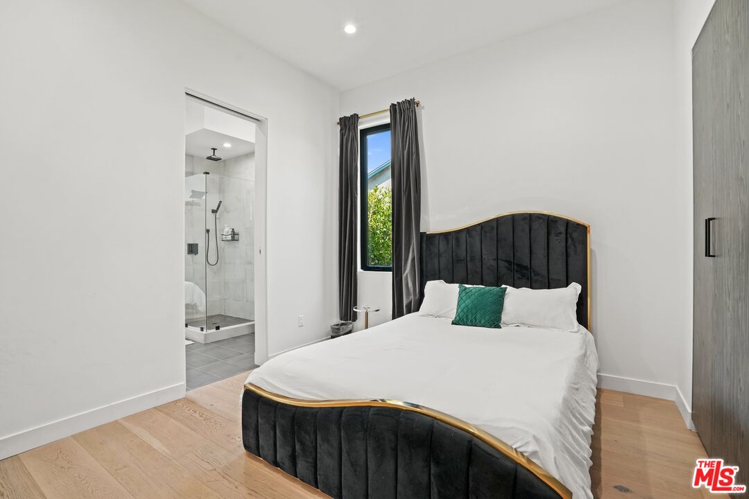 12136 Clarkson Road Los Angeles, CA 90064 - Photo 31 of 38