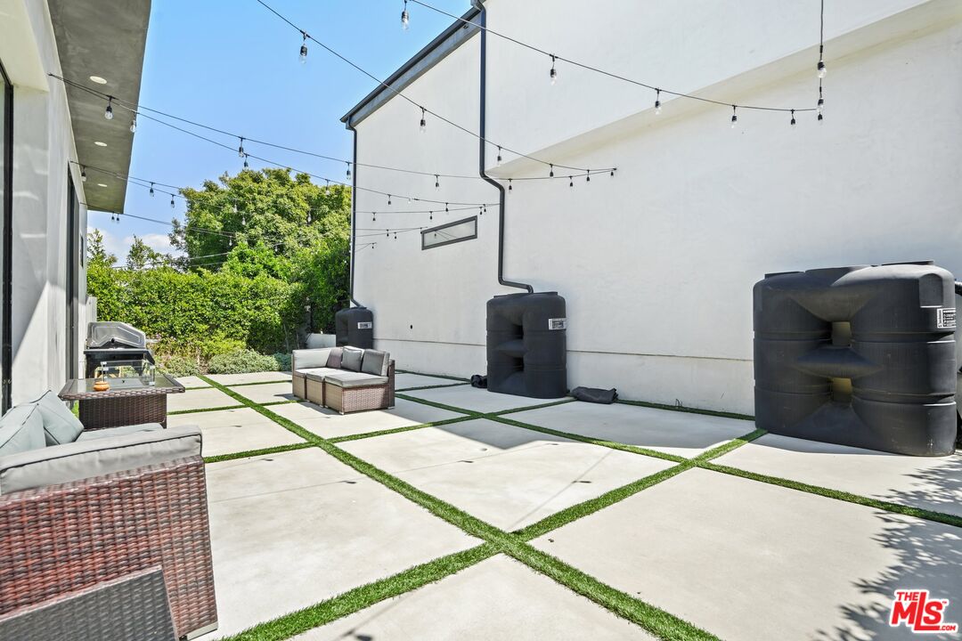 12136 Clarkson Road Los Angeles, CA 90064 - Photo 35 of 38