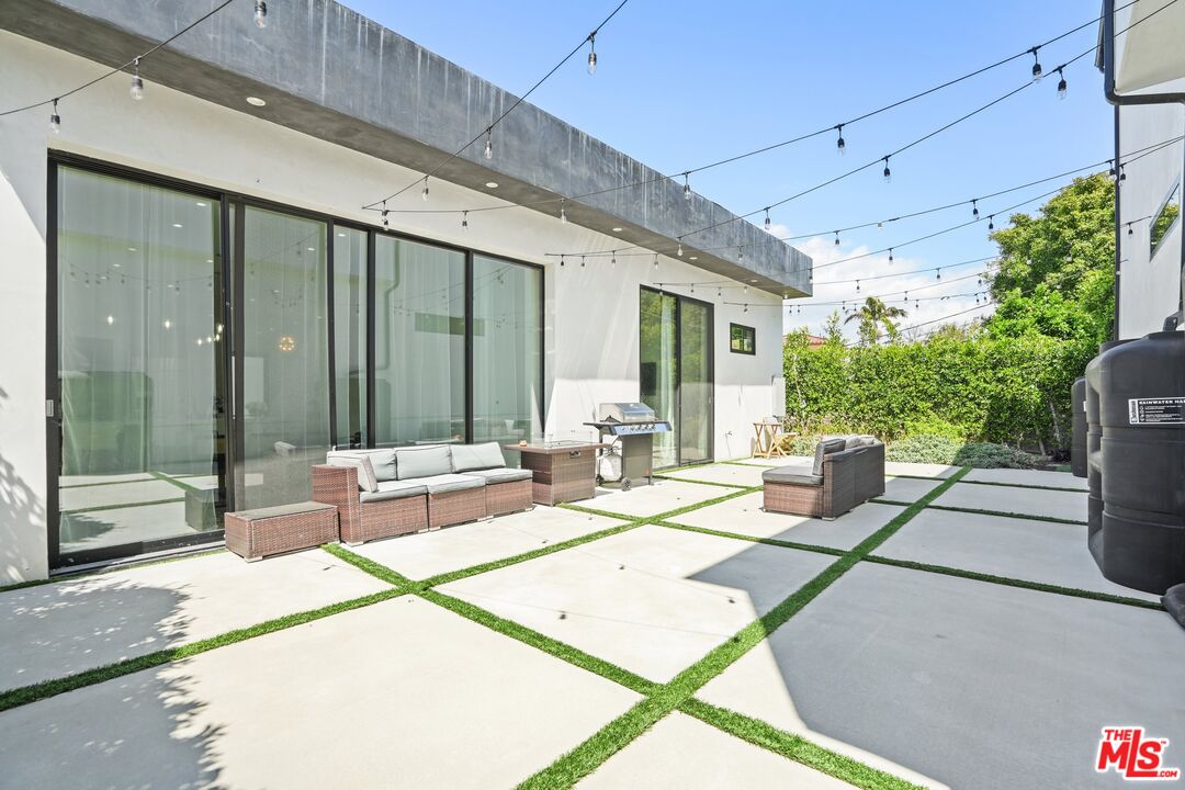 12136 Clarkson Road Los Angeles, CA 90064 - Photo 36 of 38