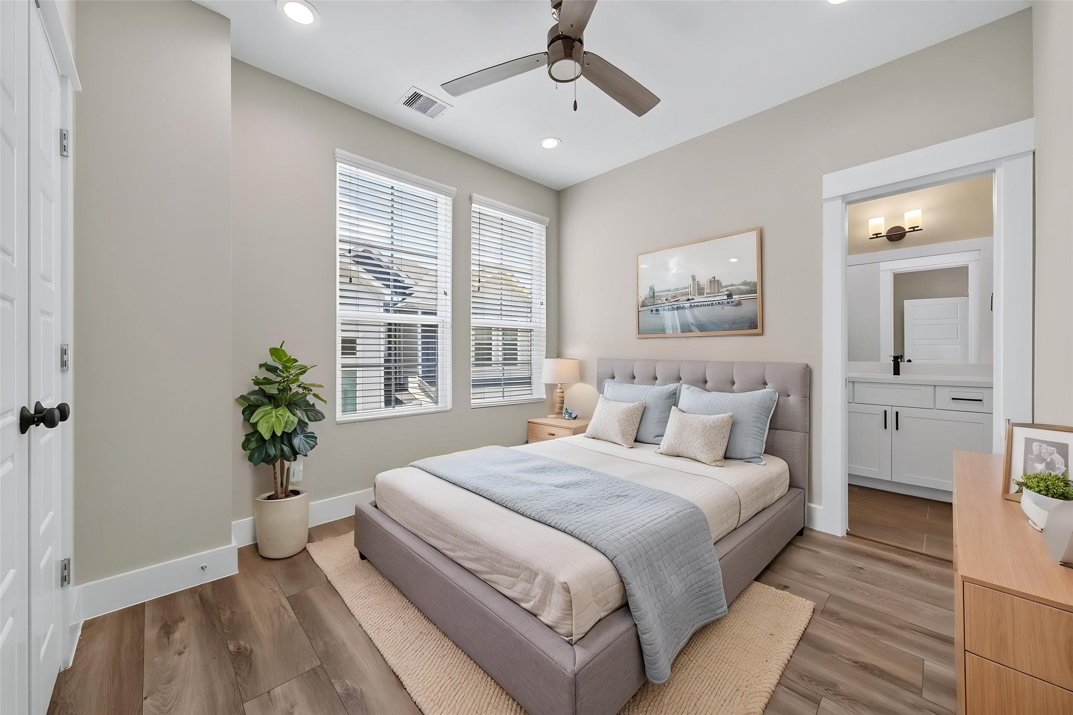 1205 West Tidwell Road Houston, TX 77091 - Photo 28 of 41 VIRTUALLY STAGED