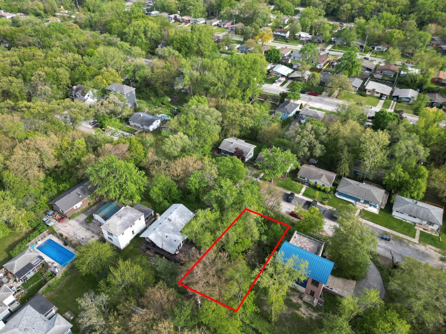 7632 Maple Avenue Gary, IN 46403 - Photo 6 of 8 view of a house with a yard