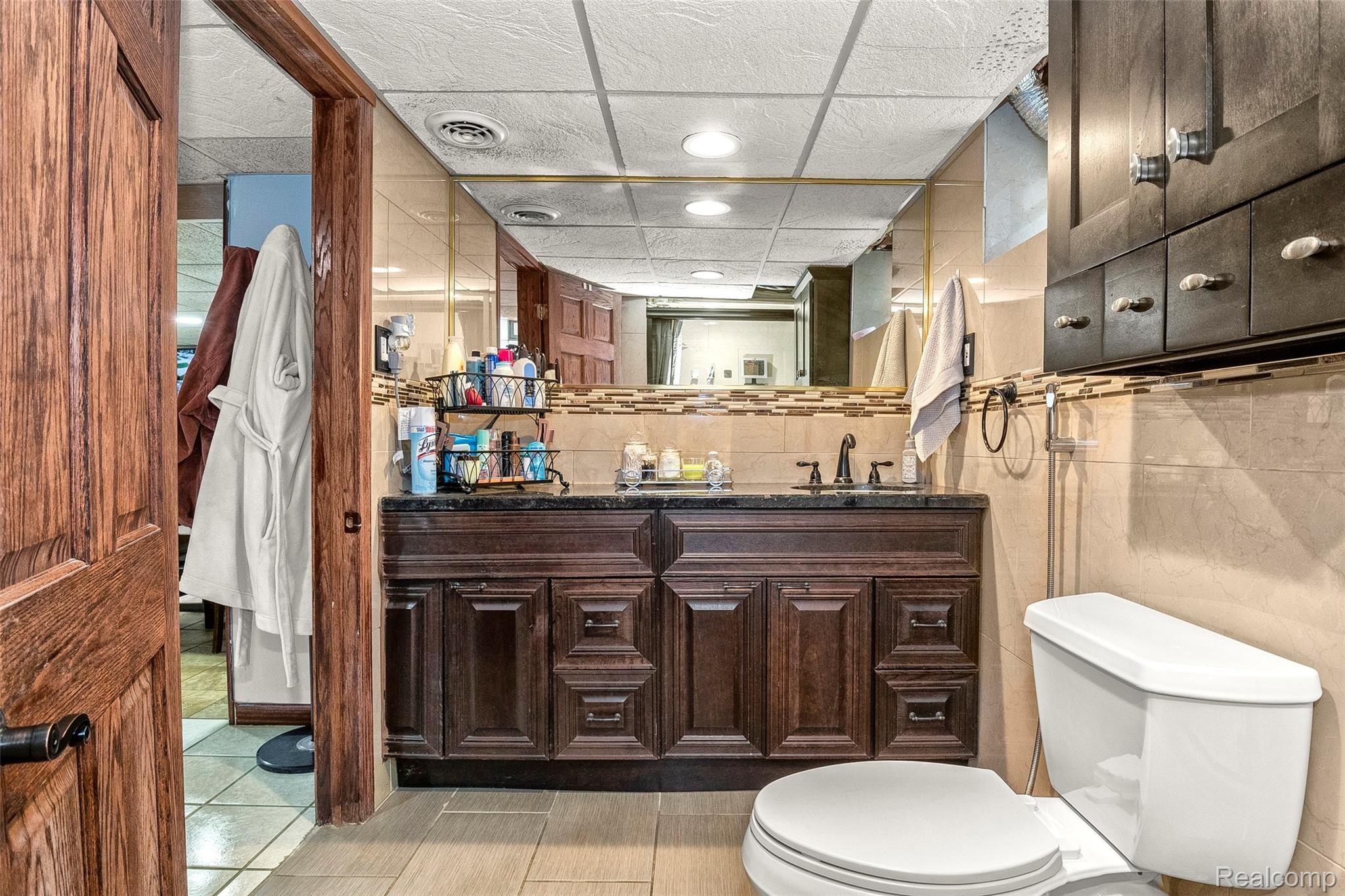 7500 Miller Road Dearborn, MI 48126 - Photo 31 of 35 31.jpg