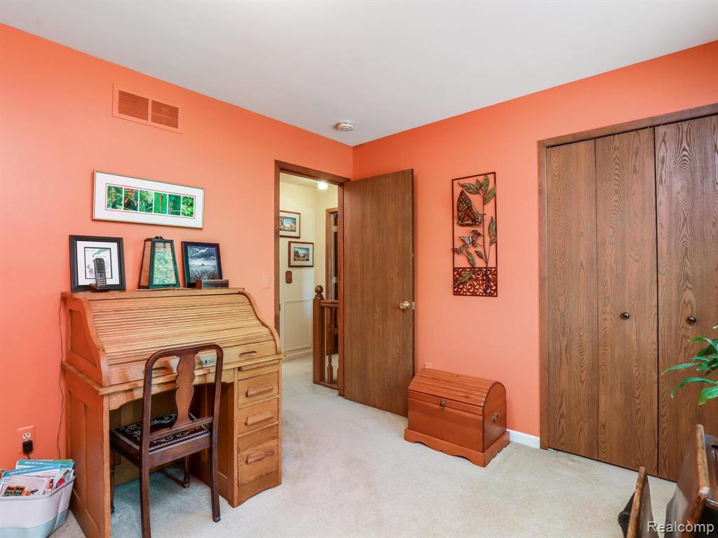 643 Shelley Drive Rochester Hills, MI 48307 - Photo 27 of 46