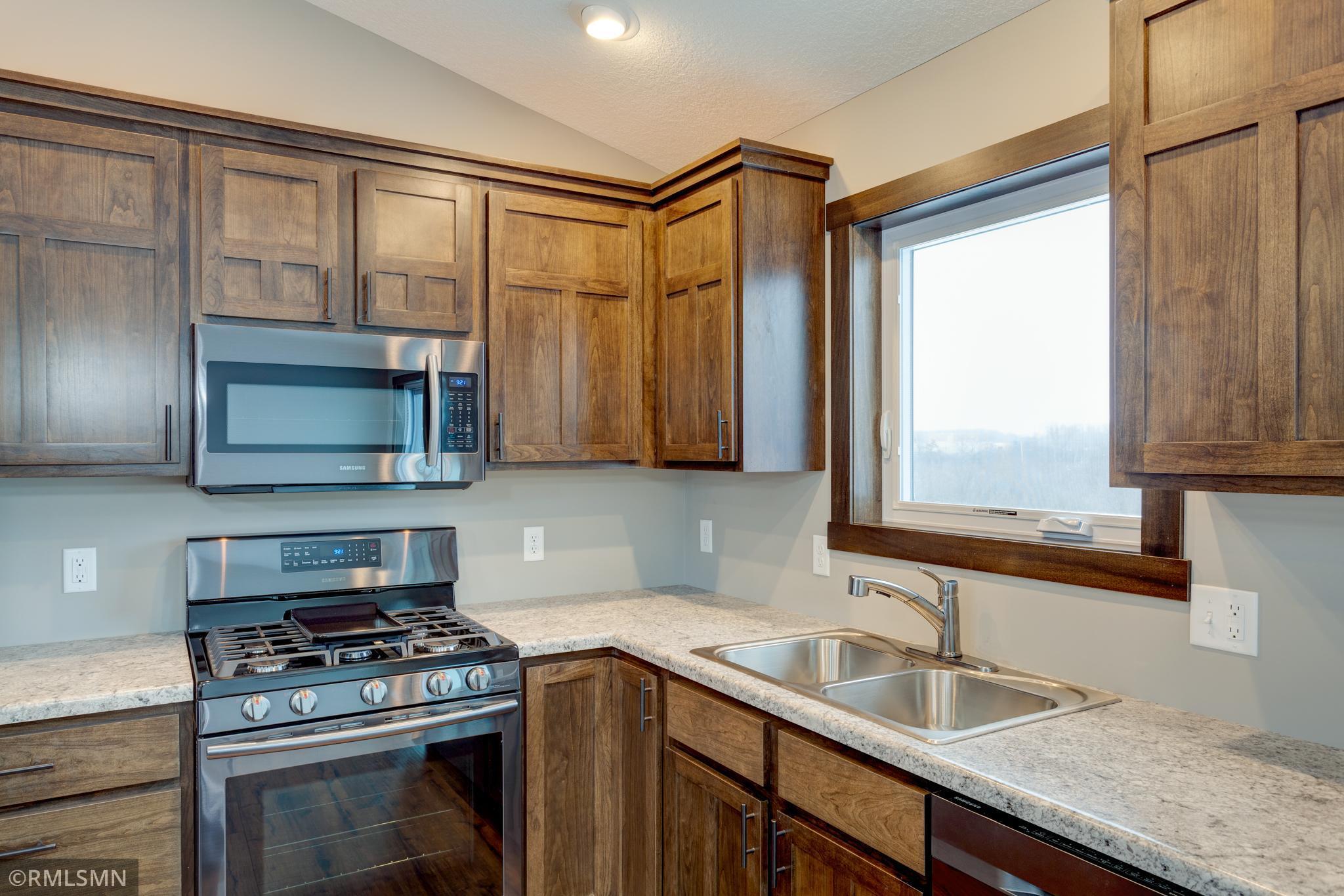 349 Bluebill Street Baldwin, WI 54002 - Photo 2 of 11 Gallery Image 2