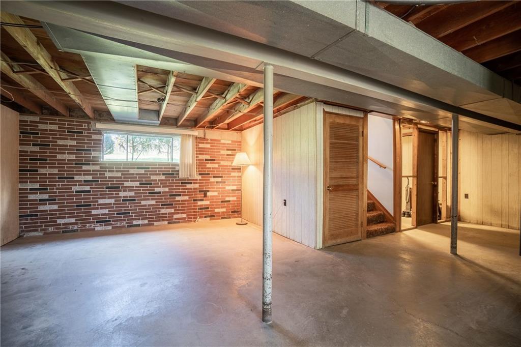 496 Rochester Road Rochester, PA 15074 - Photo 22 of 25