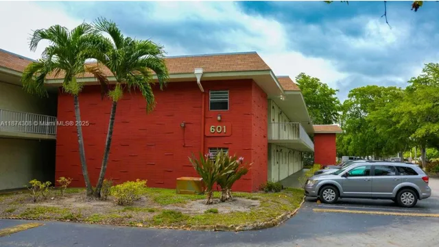 $2,000 | 601 South State Road 7, Unit 2H, Margate, FL 33068