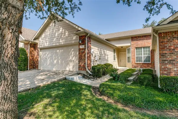 $319,500 | 229 Bexar Drive, Lewisville, TX 75067