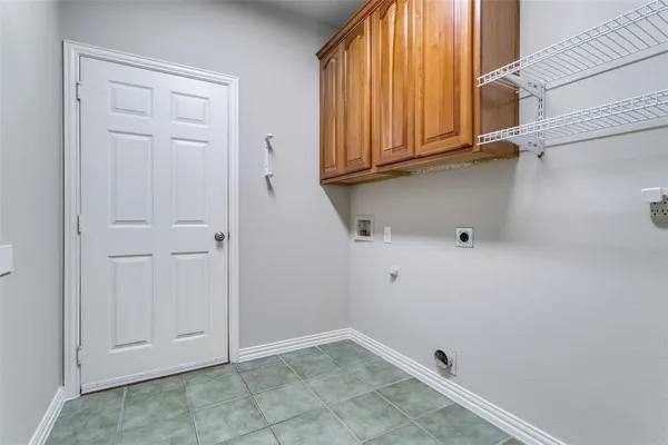 $319,500 | 229 Bexar Drive, Lewisville, TX 75067