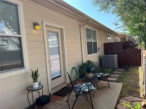 $319,500 | 229 Bexar Drive, Lewisville, TX 75067