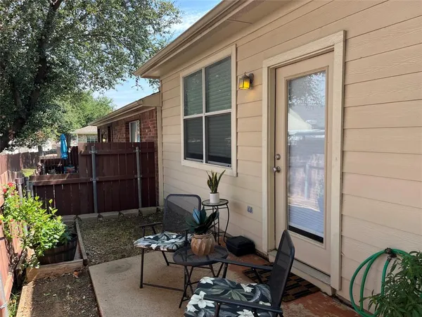 $319,500 | 229 Bexar Drive, Lewisville, TX 75067