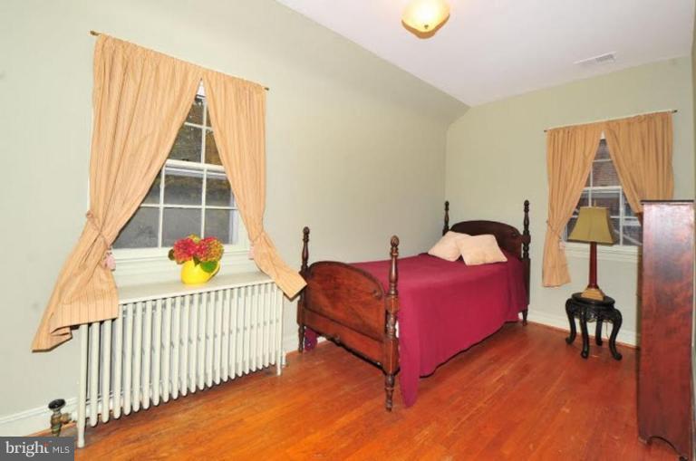 16 West Braddock Road Alexandria, VA 22301 - Photo 12 of 15 Bedroom #2