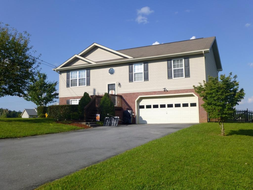 203 Maple Ridge Drive Jonesborough, TN 37659 - Photo 1 of 23 Photo 1