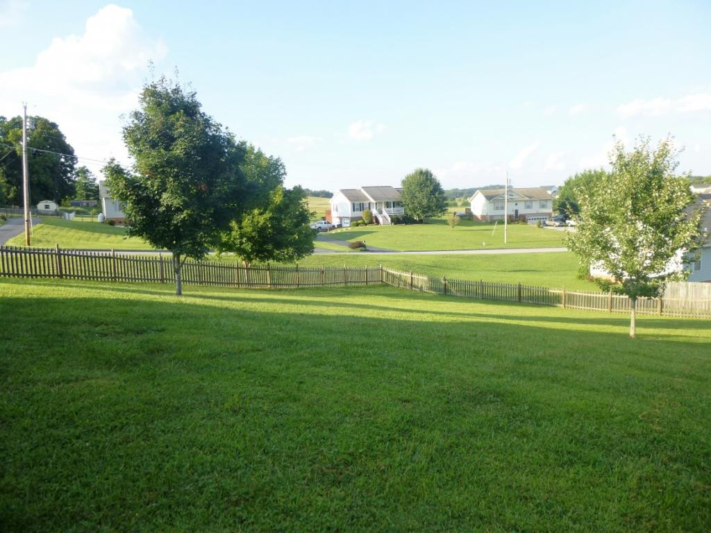 203 Maple Ridge Drive Jonesborough, TN 37659 - Photo 22 of 23 Photo 22