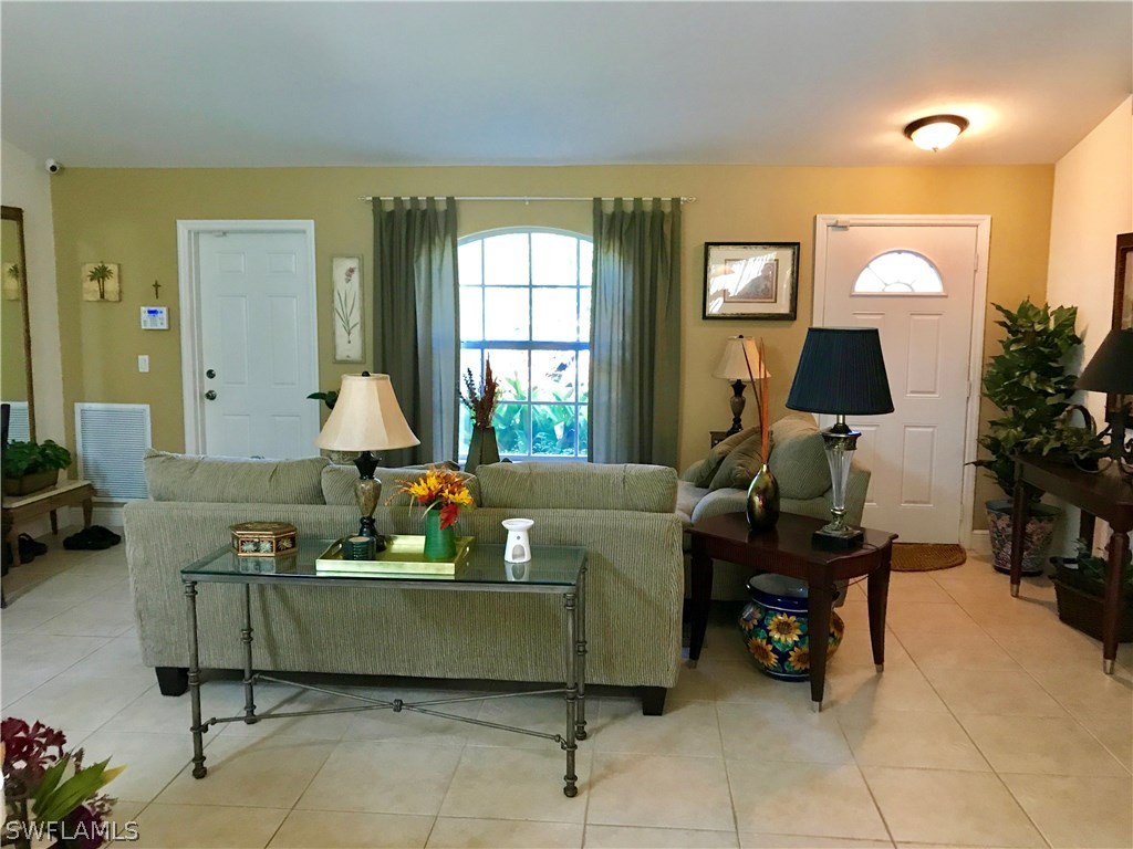 9211 Buckingham Road Fort Myers, FL 33905 - Photo 9 of 28 Gallery Image 9