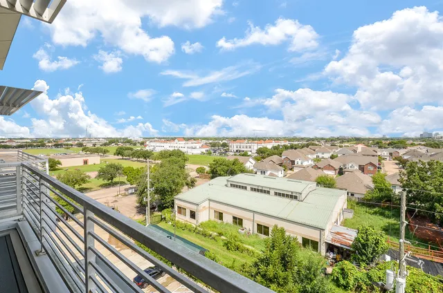 $225,000 | 6955 Turtlewood Drive, Unit 607, Houston, TX 77072