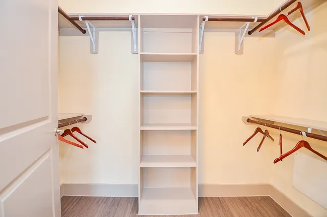 $225,000 | 6955 Turtlewood Drive, Unit 607, Houston, TX 77072