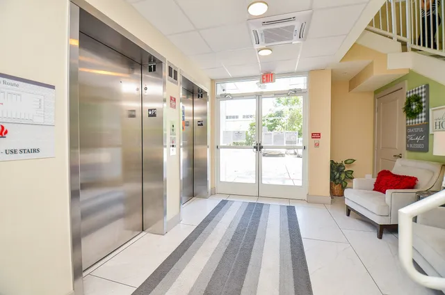 $225,000 | 6955 Turtlewood Drive, Unit 607, Houston, TX 77072