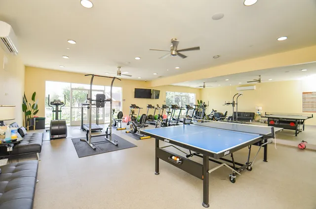 $225,000 | 6955 Turtlewood Drive, Unit 607, Houston, TX 77072