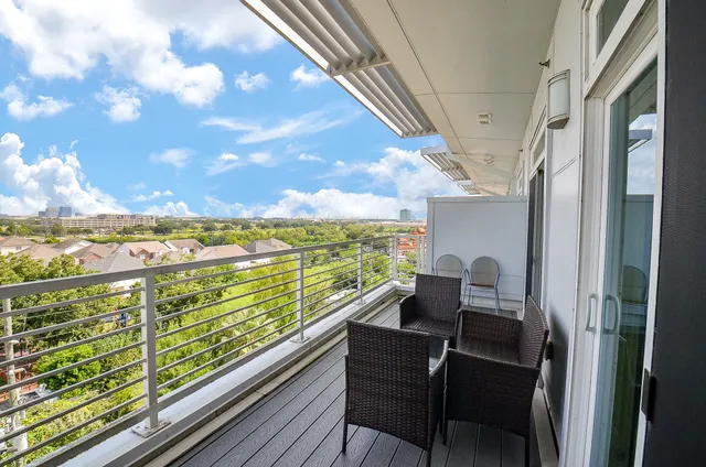 $225,000 | 6955 Turtlewood Drive, Unit 607, Houston, TX 77072