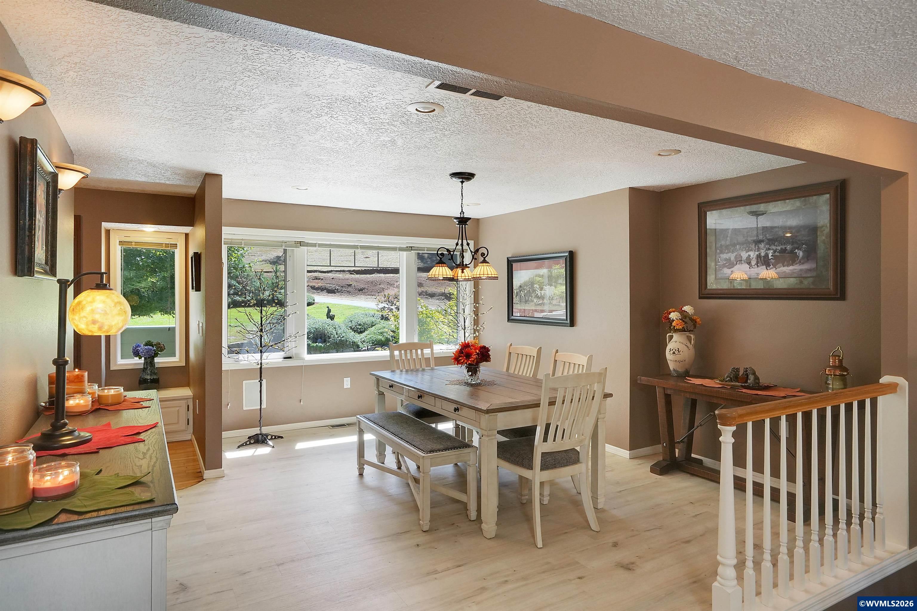 6135 Skyline Road South Salem, OR 97306 - Photo 5 of 48