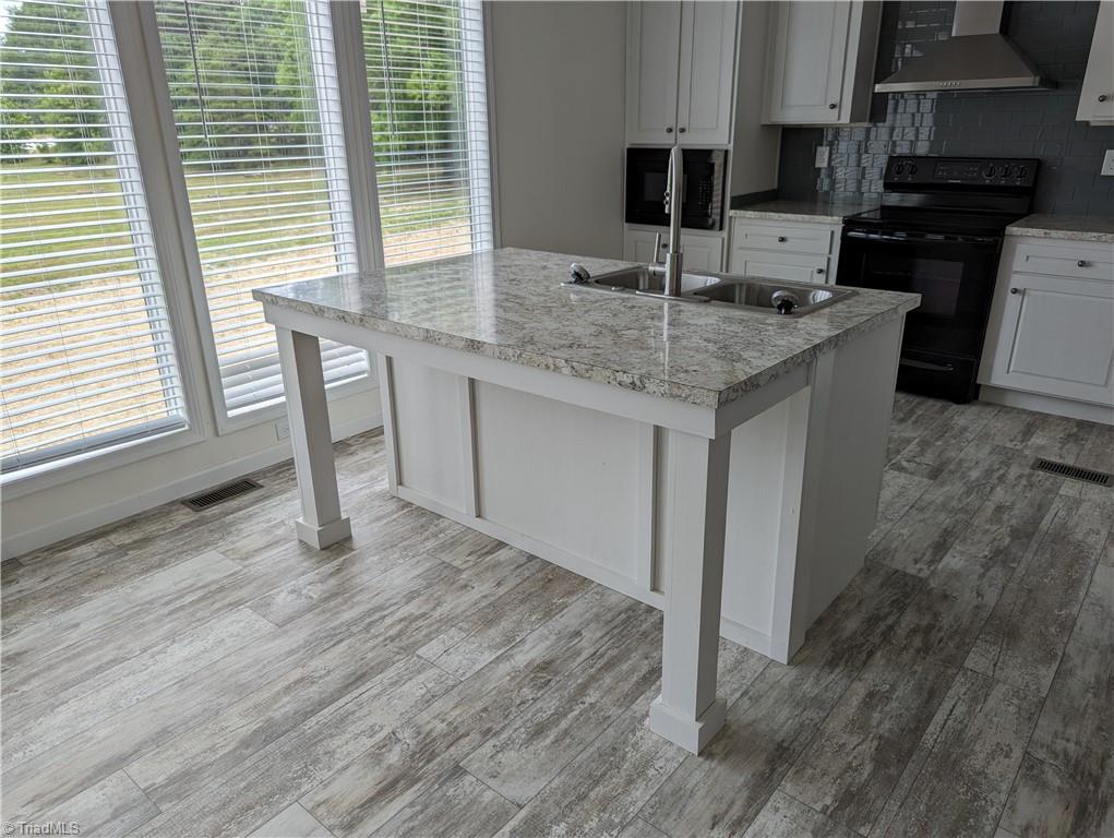2152 Meadow Ridge Road Burlington, NC 27217 - Photo 10 of 33 Gallery Image 10
