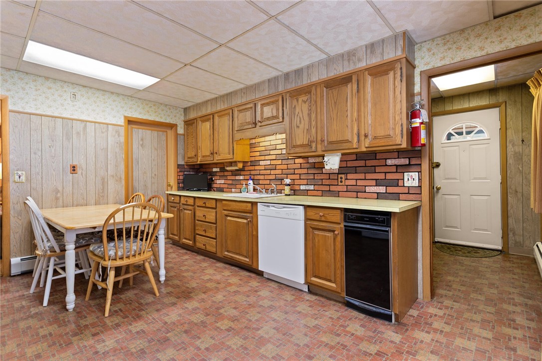 85 Stillwater Road Smithfield, RI 02917 - Photo 8 of 36