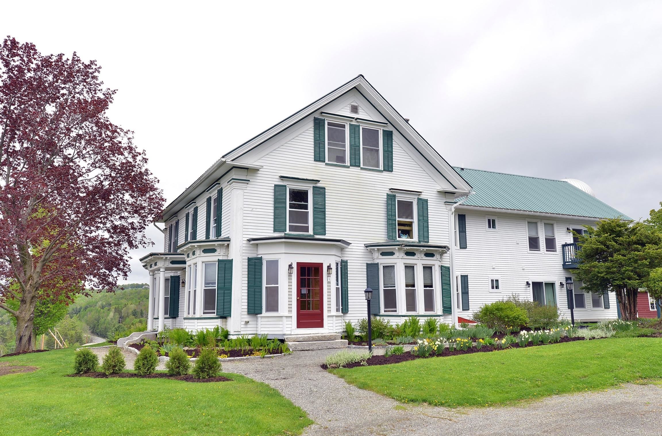 1035 US Rte 5 Derby, VT 05855 - Photo 2 of 41