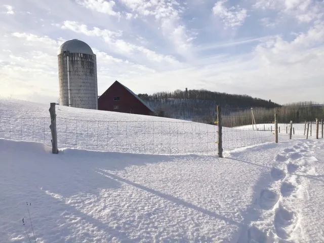 $1,200,000 | 1035 US Rte 5, Derby, VT 05855