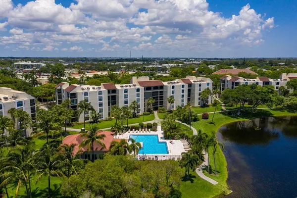 $2,900 | 1915 Lavers Circle, Unit E309, Delray Beach, FL 33444