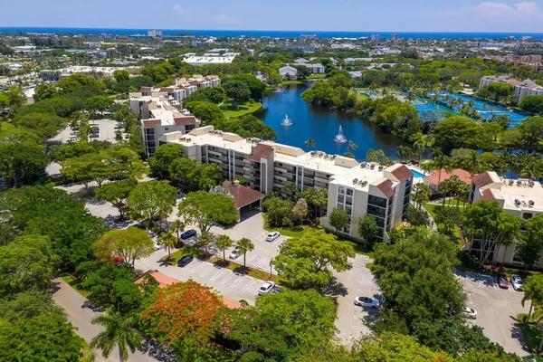 $2,900 | 1915 Lavers Circle, Unit E309, Delray Beach, FL 33444
