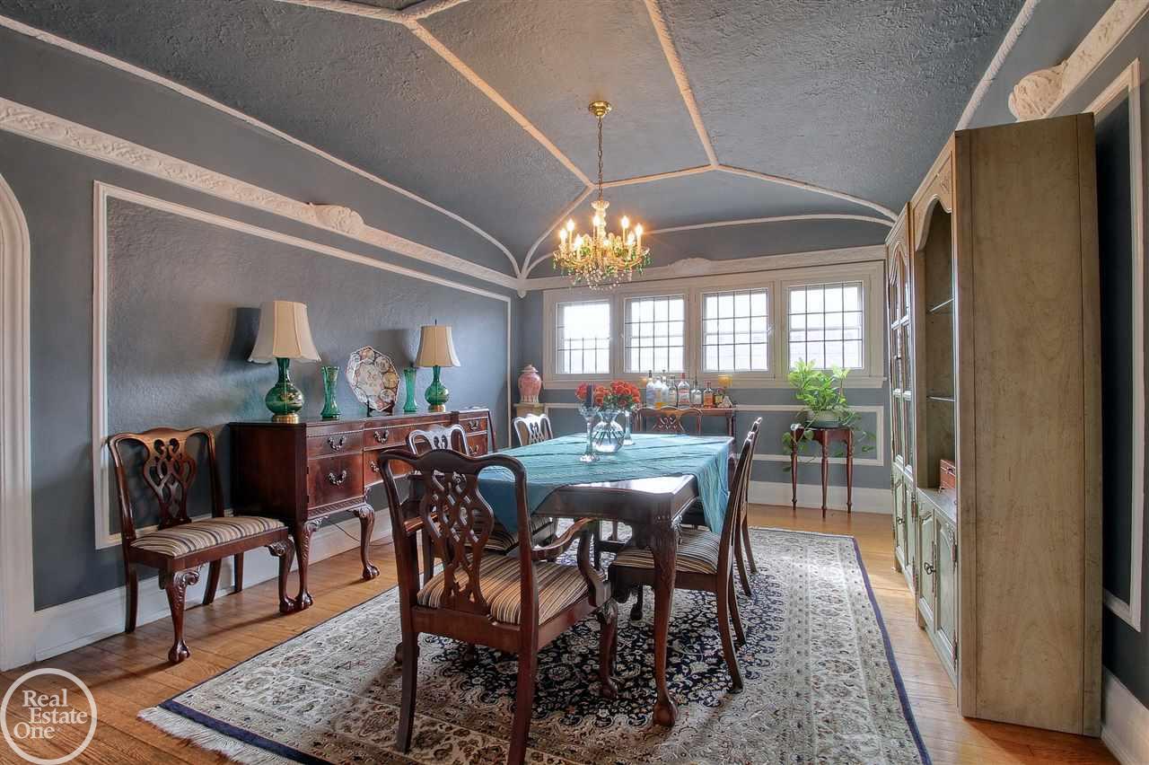 832 Trombley Road Grosse Pointe Park, MI 48230 - Photo 11 of 52