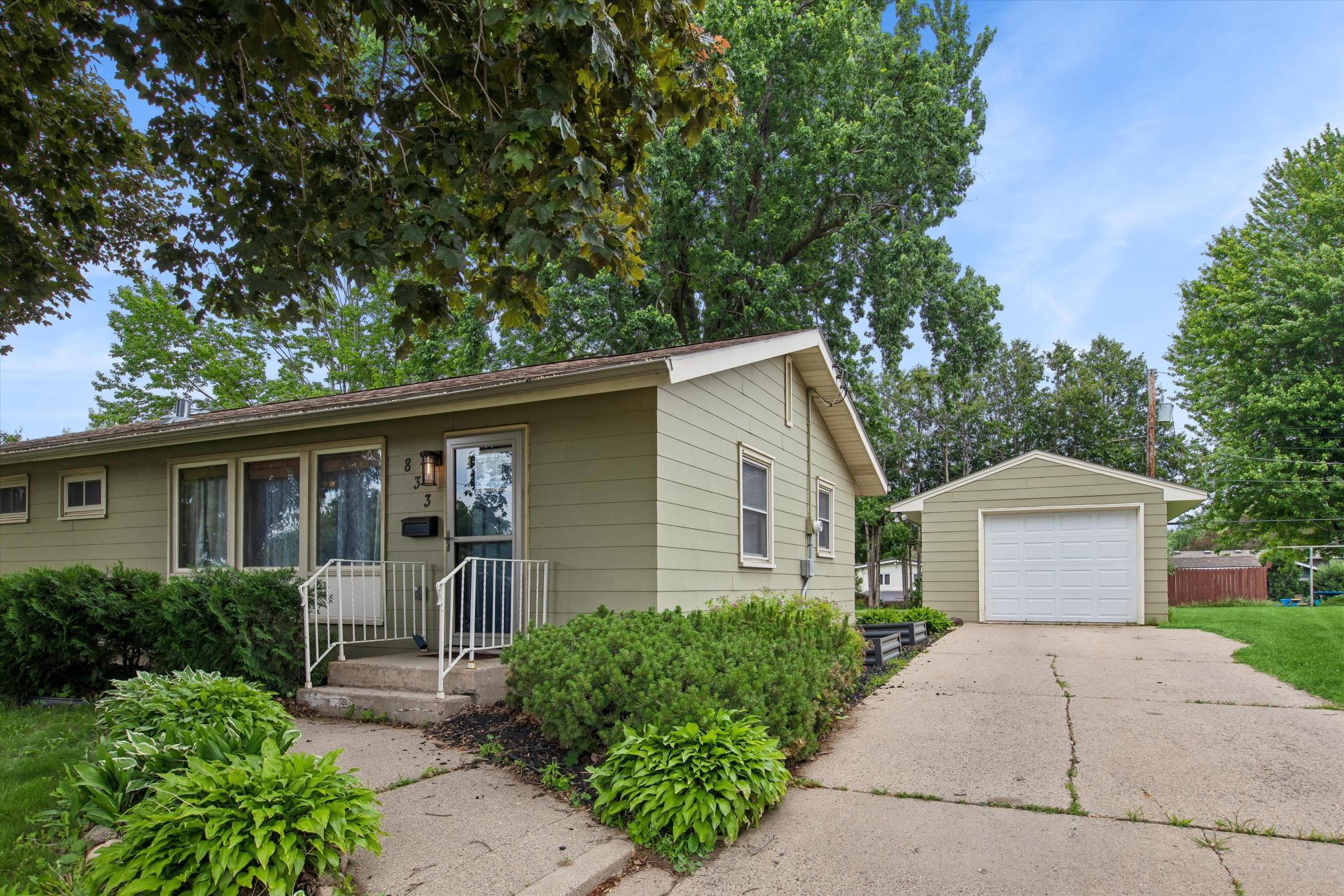 833 9th Avenue Southwest Faribault, MN 55021 - Photo 4 of 34