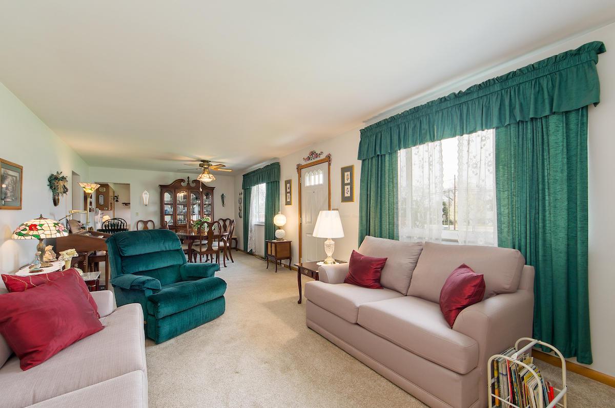 794 McNaughten Road Columbus, OH 43213 - Photo 3 of 30 Gallery Image 3