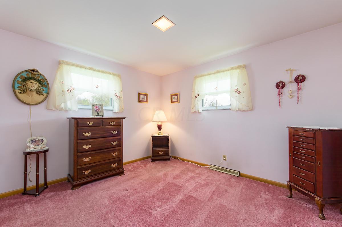 794 McNaughten Road Columbus, OH 43213 - Photo 9 of 30 Gallery Image 9