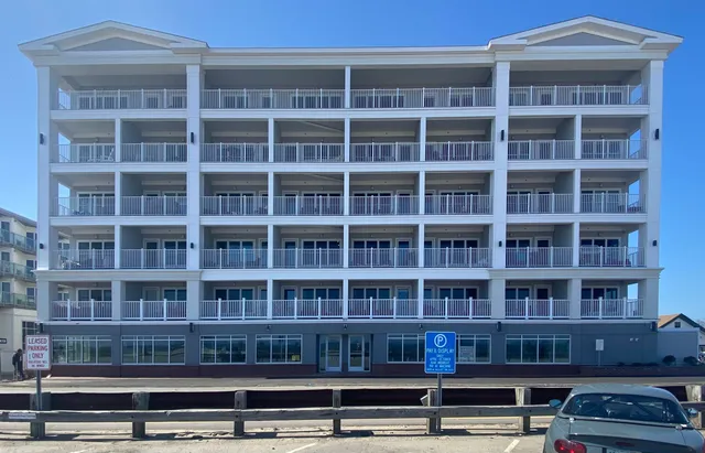 $4,000 | 315 Ocean Boulevard, Unit 601PENTHOUSE, Hampton, NH 03842